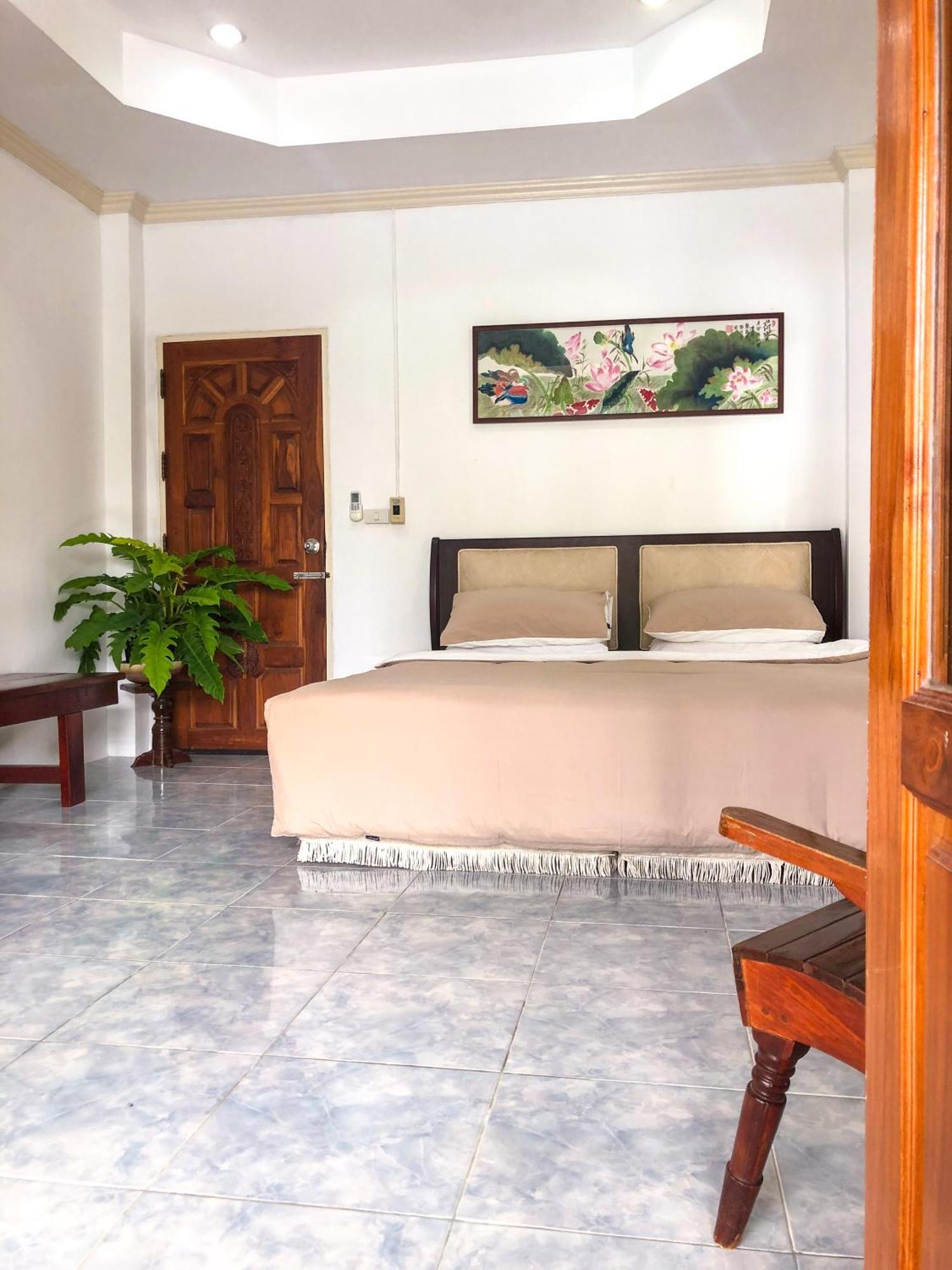 River Flow House Bangtanod Photharam Номер фото