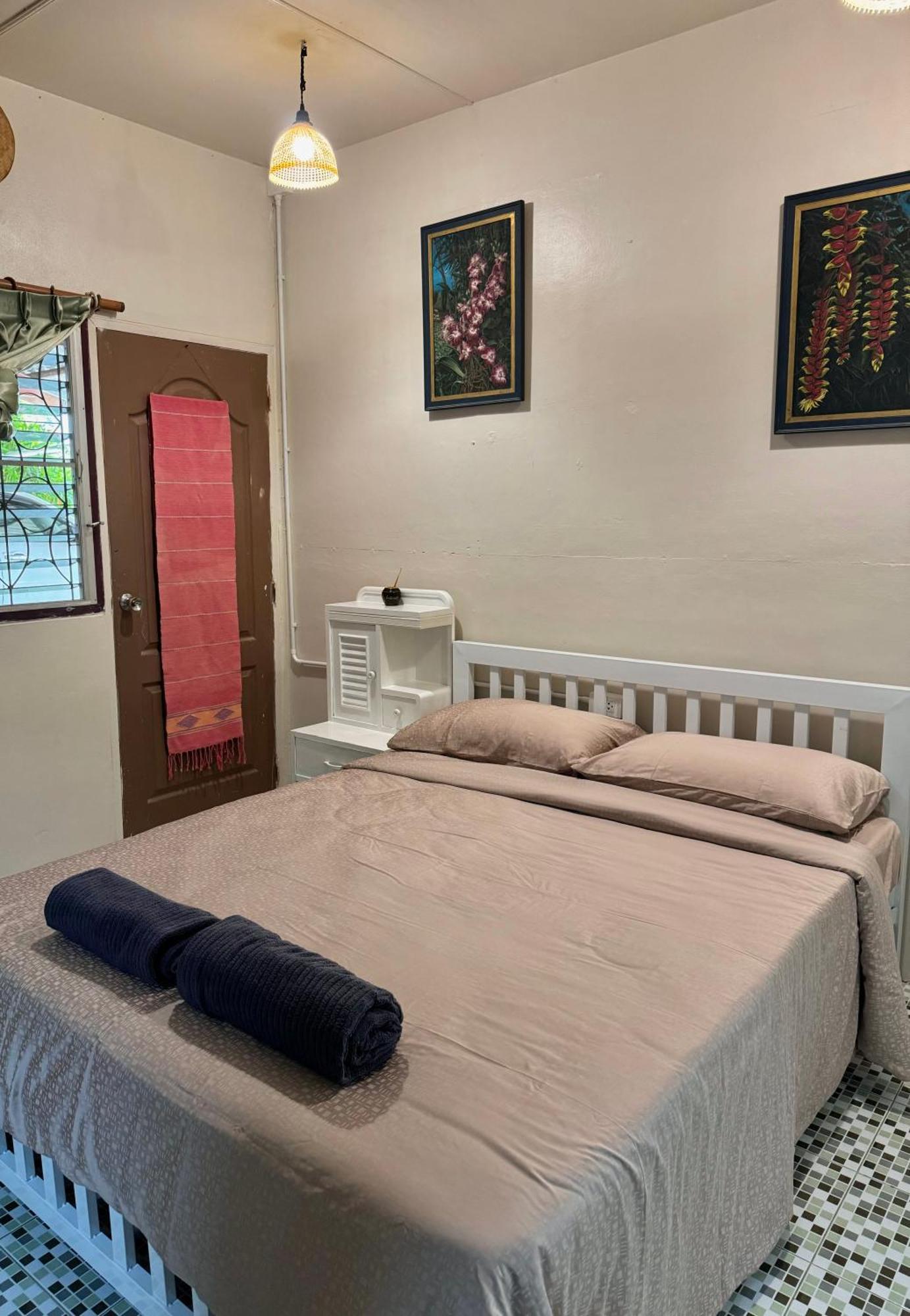 River Flow House Bangtanod Photharam Номер фото